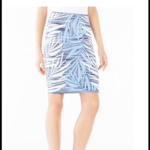 Bcbg Maxazria gorgeous blue jacquard skirt